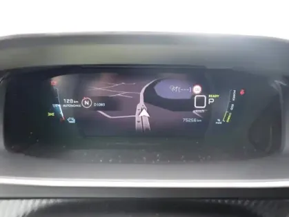 Photo 8 Peugeot 208  e- 136ch GT Pack