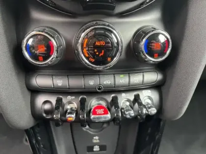 Photo 10 Mini Mini  Cooper 136ch  Edition Camden BVA7