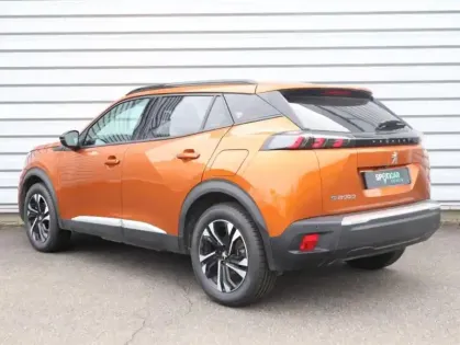 Photo 6 Peugeot 2008  e- 136ch Roadtrip