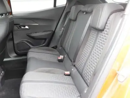 Photo 9 Peugeot 2008  e- 136ch Roadtrip