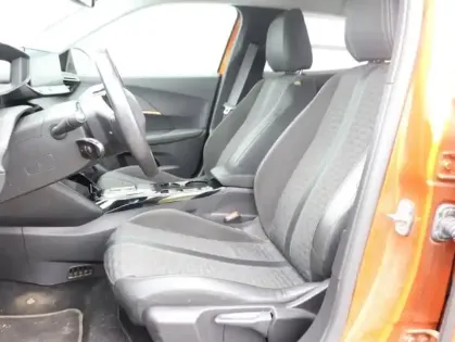 Photo 8 Peugeot 2008  e- 136ch Roadtrip