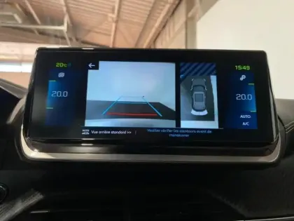 Photo 10 Peugeot 2008  e- 136ch GT