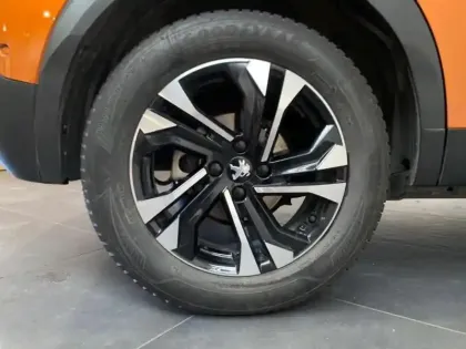 Photo 9 Peugeot 2008  e- 136ch GT