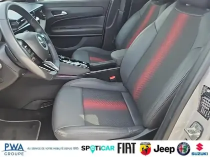 Photo 8 Alfa Romeo Junior  1.2 Ibrida 136ch DCT6