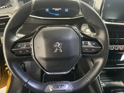 Photo 28 Peugeot 208  e- 136ch GT