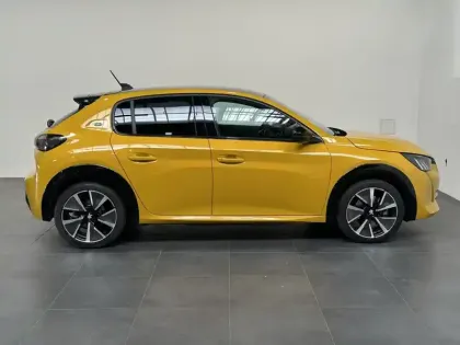 Photo 18 Peugeot 208  e- 136ch GT