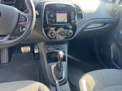 Photo 12 Renault Captur  1.3 TCe 150ch FAP Intens EDC