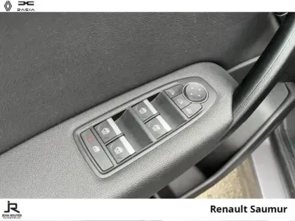 Photo 13 Renault Captur  1.6 E-Tech hybride 145ch Intens -21