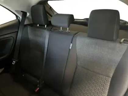 Photo 12 Toyota Yaris  Cross 116h Dynamic Business + Programme Beyond Zero Academy MY22