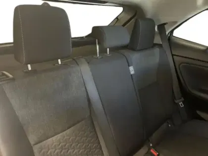 Photo 8 Toyota Yaris  Cross 116h Dynamic Business + Programme Beyond Zero Academy MY22