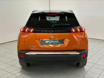 Photo 8 Peugeot 2008  e- 136ch GT