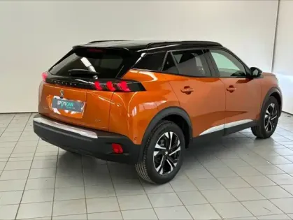 Photo 14 Peugeot 2008  e- 136ch GT