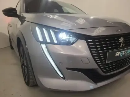 Photo 14 Peugeot 208  1.2 PureTech 100ch S&S GT EAT8