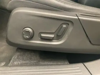 Photo 12 Volvo Xc40  D4 AdBlue AWD 190ch Business Geartronic 8