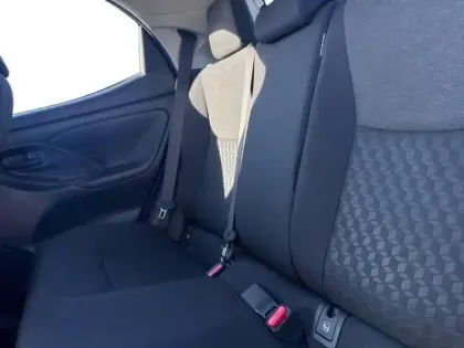 Photo 13 Toyota Yaris  116h Design 5p MY22