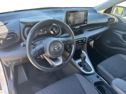 Photo 14 Toyota Yaris  116h Design 5p MY22