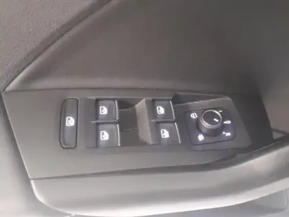 Photo 12 Volkswagen T-cross  1.0 TSI 116ch R-Line Edition DSG7