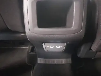 Photo 14 Volkswagen T-cross  1.0 TSI 116ch R-Line Edition DSG7