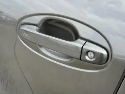 Photo 8 Toyota Yaris  100h Collection 5p