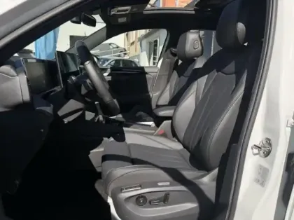 Photo 7 Volkswagen Tiguan  1.5 eHybrid 204ch R-Line Exclusive DSG6