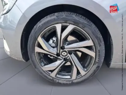 Photo 9 Renault Clio  1.6 E-Tech hybride 145ch Engineered