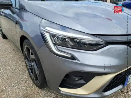 Photo 12 Renault Clio  1.6 E-Tech hybride 145ch Engineered