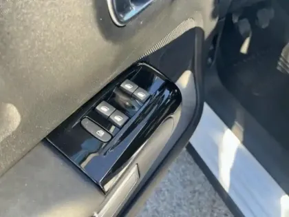 Photo 11 Citroën C3  1.2 PureTech 110ch S&S Shine 120-123g