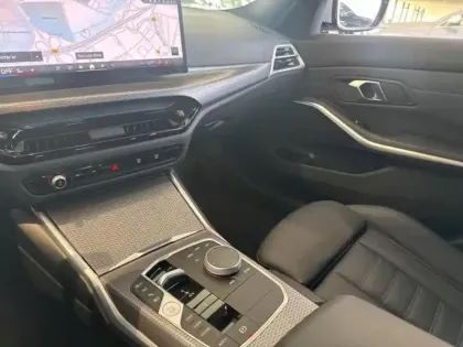 Photo 11 BMW Serie 3 Série 3 Touring 330eA 292ch M Sport