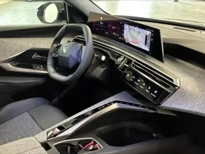 Photo 9 Peugeot 5008  Hybrid 145ch Allure e-DCS6