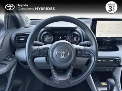 Photo 12 Toyota Yaris  116h Iconic 5p MY22