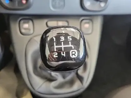 Photo 12 Fiat Panda  1.2 8v 69ch S&S Lounge Euro6D 112g