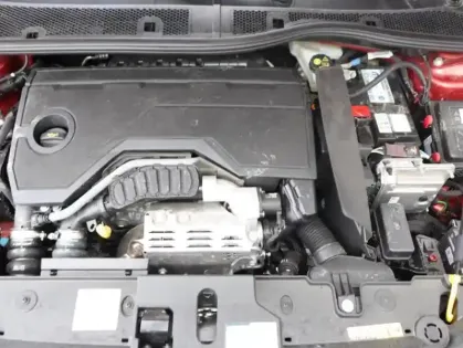 Photo 11 Peugeot 208  1.2 Hybrid 110ch GT e-DCS6