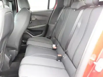 Photo 9 Peugeot 208  1.2 Hybrid 110ch GT e-DCS6