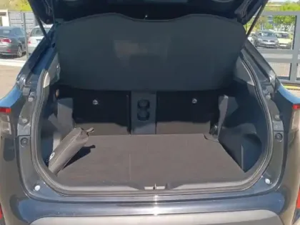 Photo 12 Toyota Yaris  Cross 116h Dynamic Business + Programme Beyond Zero Academy MY22