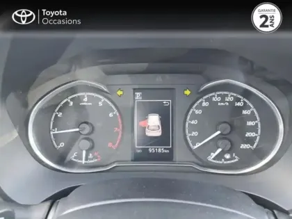 Photo 13 Toyota Yaris  110 VVT-i Design CVT 5p