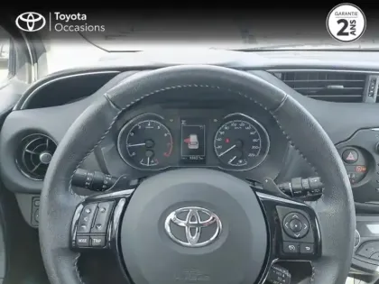 Photo 12 Toyota Yaris  110 VVT-i Design CVT 5p