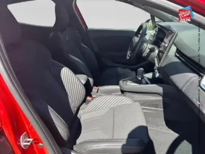 Photo 19 Renault Clio  1.6 E-Tech 145ch full hybrid esprit Alpine - 24