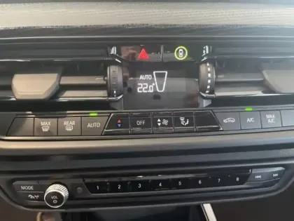 Photo 8 BMW Serie 1 Série 1 116i 109ch Edition Sport