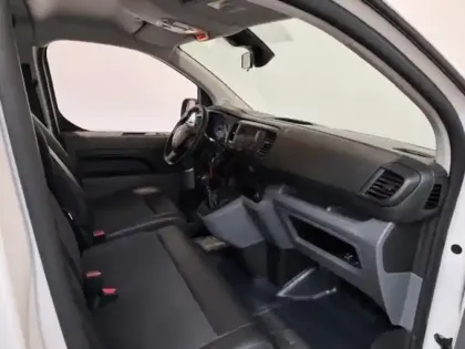 Photo 9 Peugeot Expert  Fg Standard 1.5 BlueHDi 120ch Premium Attelage Alarme Bluetooth Radar