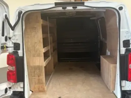 Photo 6 Peugeot Expert  Fg Standard 1.5 BlueHDi 120ch Premium Attelage Alarme Bluetooth Radar