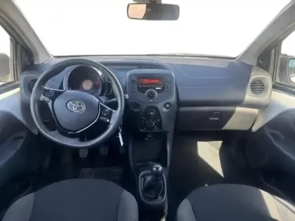 Photo 10 Toyota Aygo  1.0 VVT-i 72ch x-pro 5P MY19