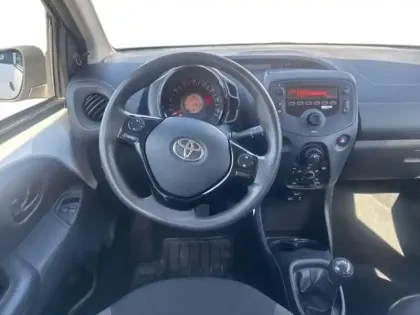 Photo 11 Toyota Aygo  1.0 VVT-i 72ch x-pro 5P MY19