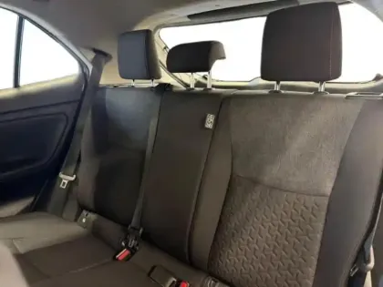 Photo 12 Toyota Yaris  Cross 116h Dynamic Business + Programme Beyond Zero Academy MY22