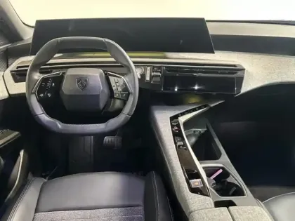 Photo 8 Peugeot 3008  1.2 Hybrid 136ch Allure e-DCS6