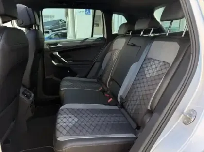 Photo 10 Volkswagen Tiguan  2.0 TDI 150ch R-Line DSG7