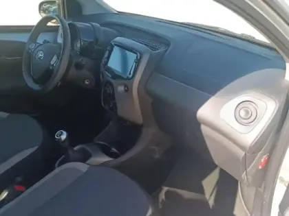 Photo 8 Toyota Aygo  1.0 VVT-i 72ch x-play 5p MY20