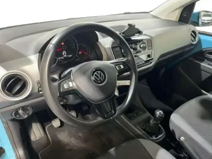 Photo 8 Volkswagen Up ! 2.0 1.0 65 BlueMotion Technology BVM5 Active