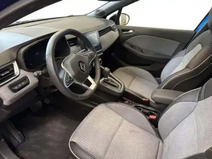 Photo 8 Renault Clio V E-Tech full hybrid 145 Techno