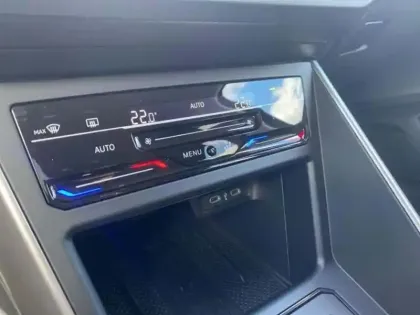 Photo 8 Volkswagen T-roc FL NOUVEAU NF 1.5 ETSI HYBRID 116CH D