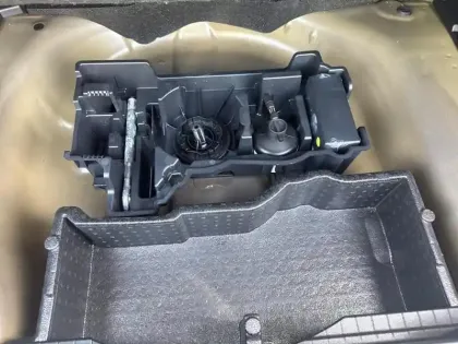 Photo 26 Peugeot 2008  PureTech 100 S&S BVM6 Allure Pack